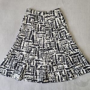 Forever 21 Black and White Abstract Small A-Line Skirt